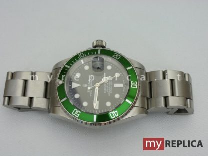 Rolex Submariner Date Replica Ghiera Verde in Ceramica Eta Svizzero - immagine 7